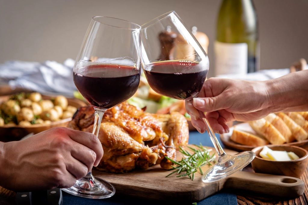 How to Choose Wine for Dinner Events: A Foolproof Guide to Impressing Your Guests